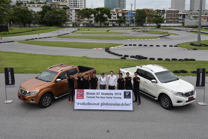 iamcar_nissan race camp1